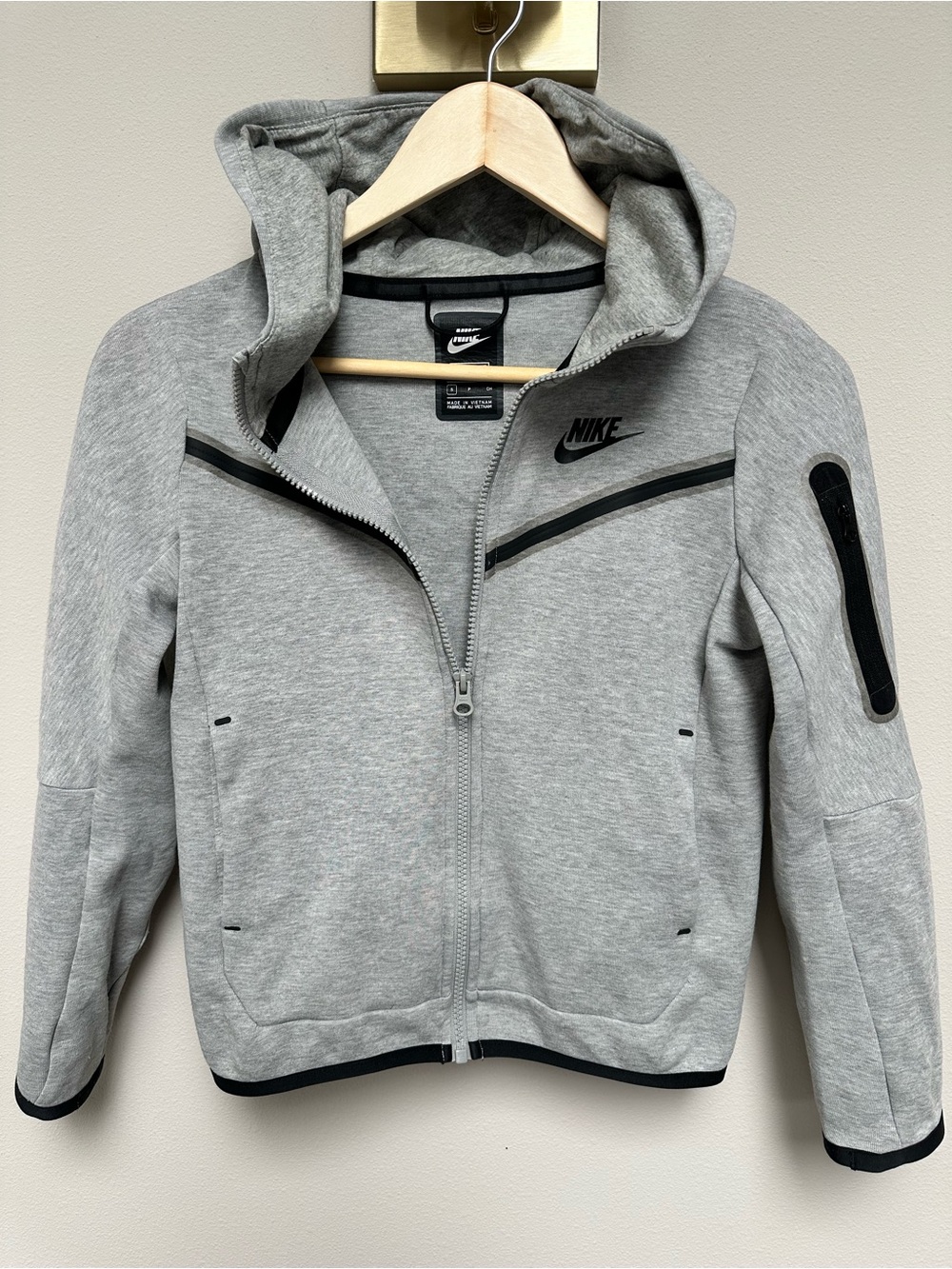 Nike Kids Light Grey Hooded Full-Zip Jacket with Black Logo